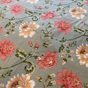 Springtime!! April Cornell 96 x 72 cotton tablecloth.